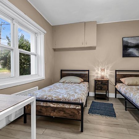 לונגאיל Beautiful 2 Bdr South Shore Montreal מראה חיצוני תמונה