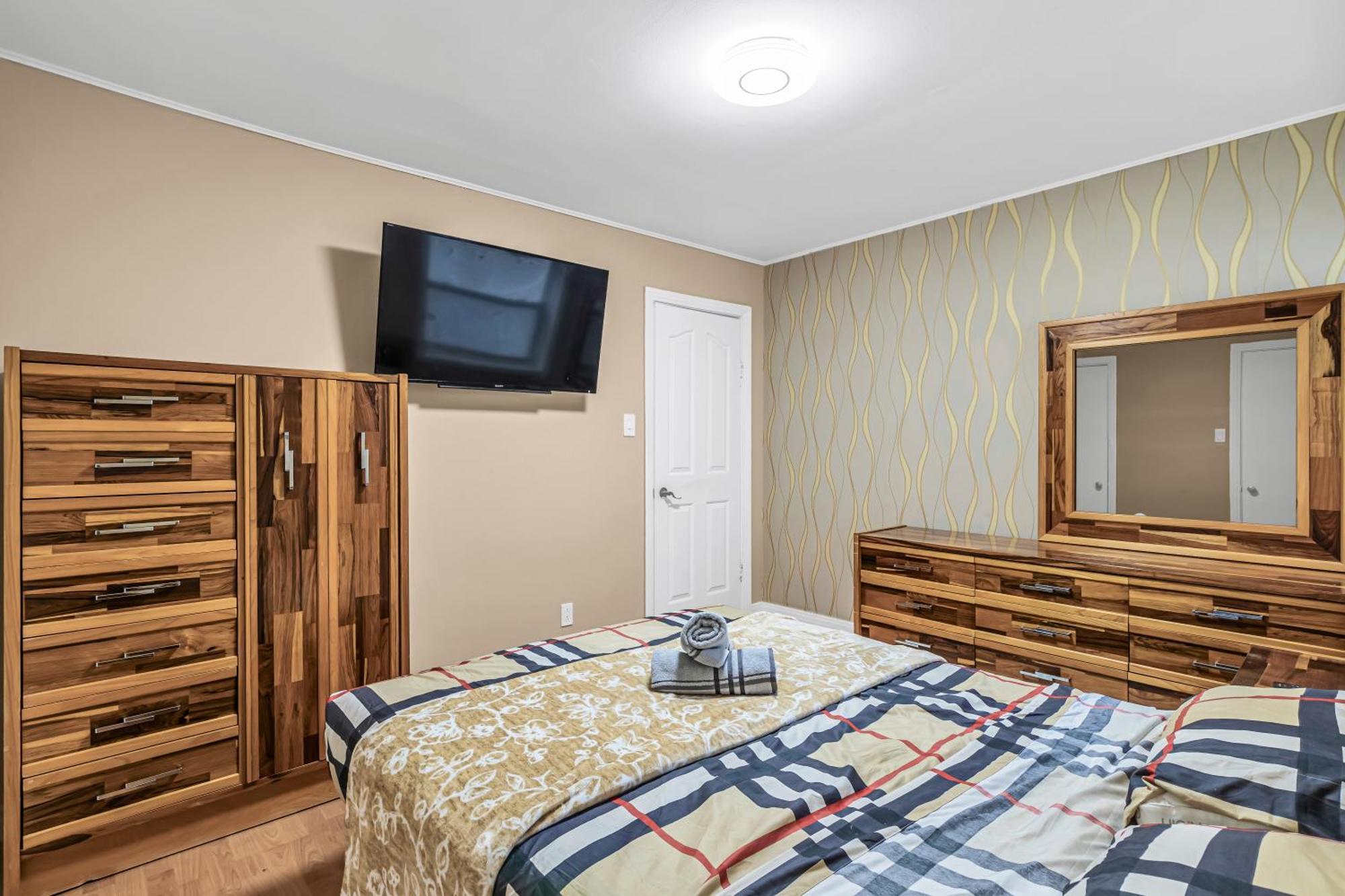 לונגאיל Beautiful 2 Bdr South Shore Montreal מראה חיצוני תמונה
