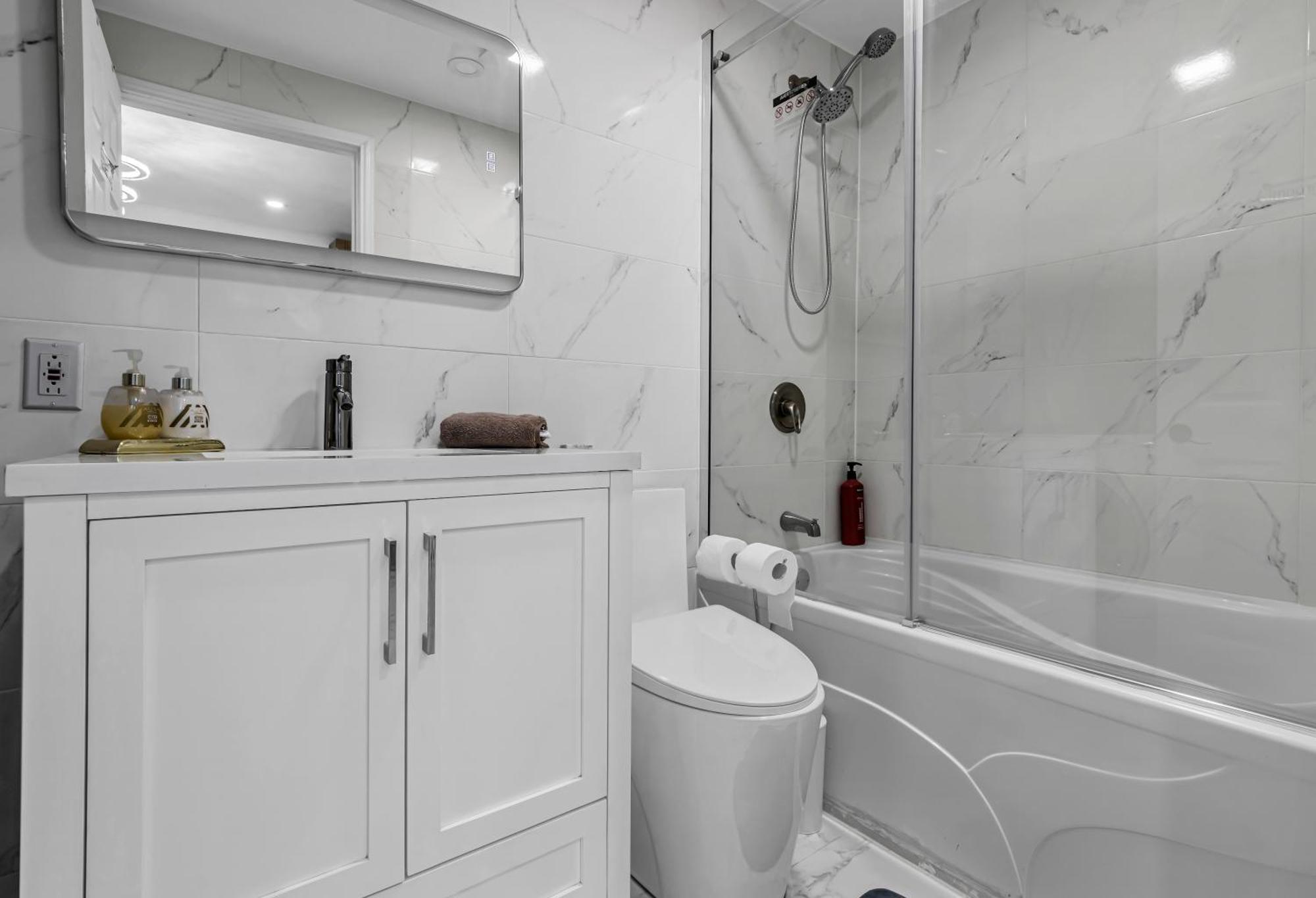 לונגאיל Beautiful 2 Bdr South Shore Montreal מראה חיצוני תמונה